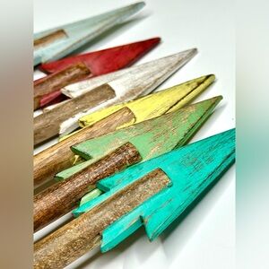 Craved Wooden Colored Decorative Arrows 6/set